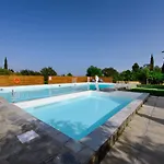 וילה Grand Roubana Gazátika