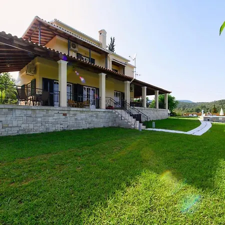 וילה Grand Roubana