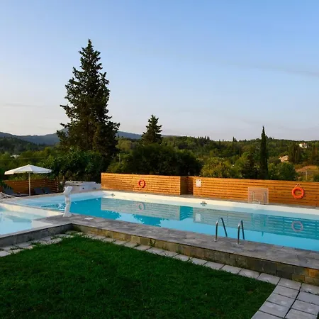 וילה Grand Roubana *