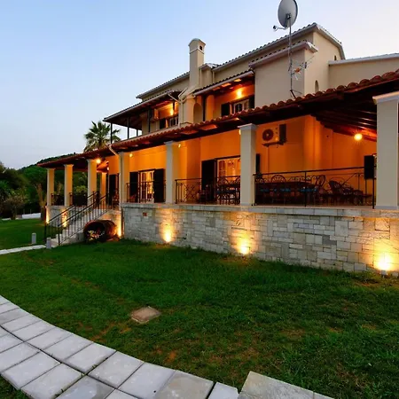 וילה Grand Roubana *