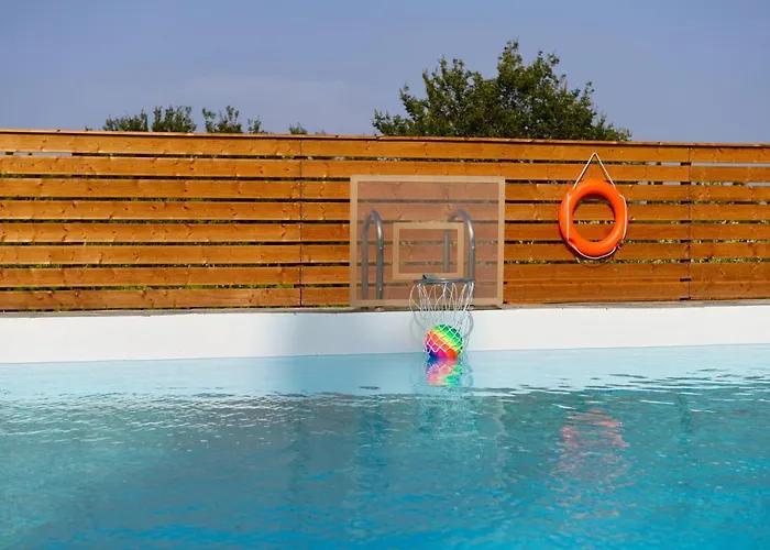 ヴィラ Grand Roubana Gazátika