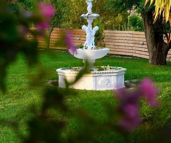 Grand Roubana Villa