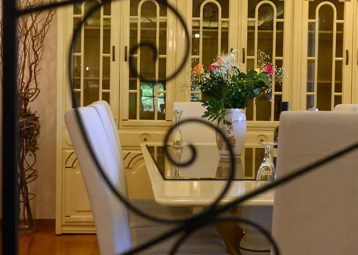 ヴィラ Grand Roubana Gazátika